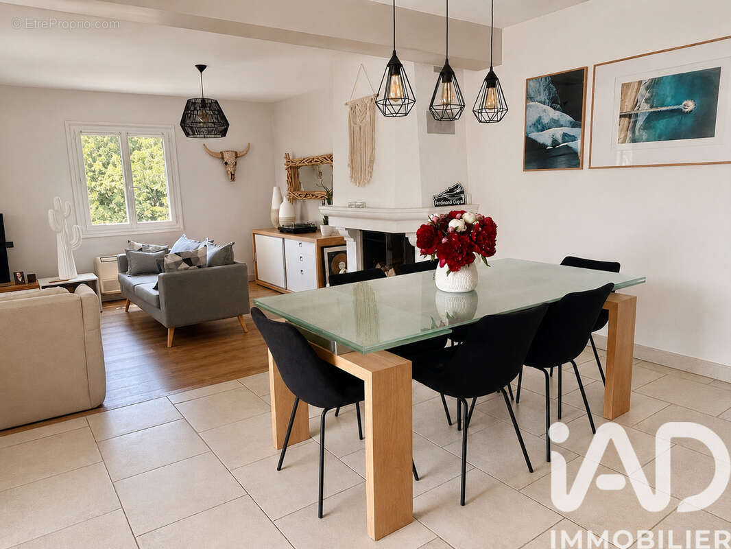 Photo 8 - Maison à SAINT-MAXIMIN-LA-SAINTE-BAUME