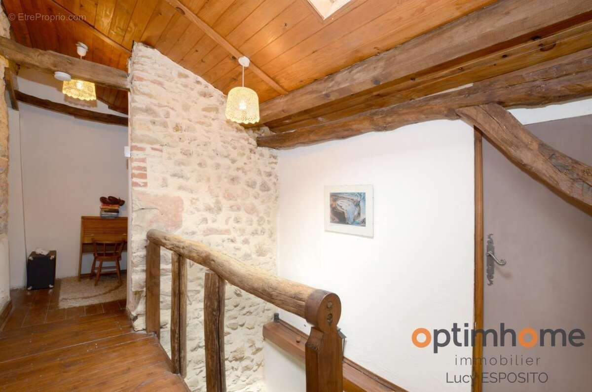  Charmante maison en pierre de 1780 pleine de caractère – Saint-Laurent-de-Céris (16)  - photo 17