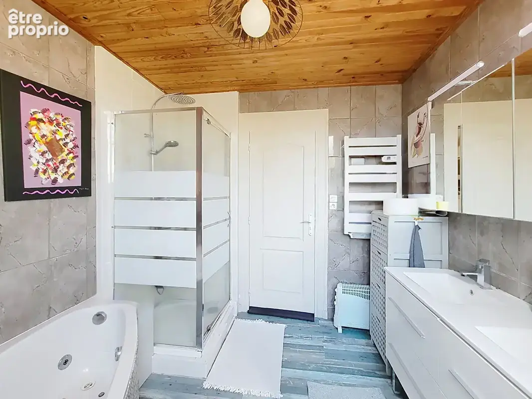 Immeuble Saint Julien Beychevelle env 240 m2 - photo 8