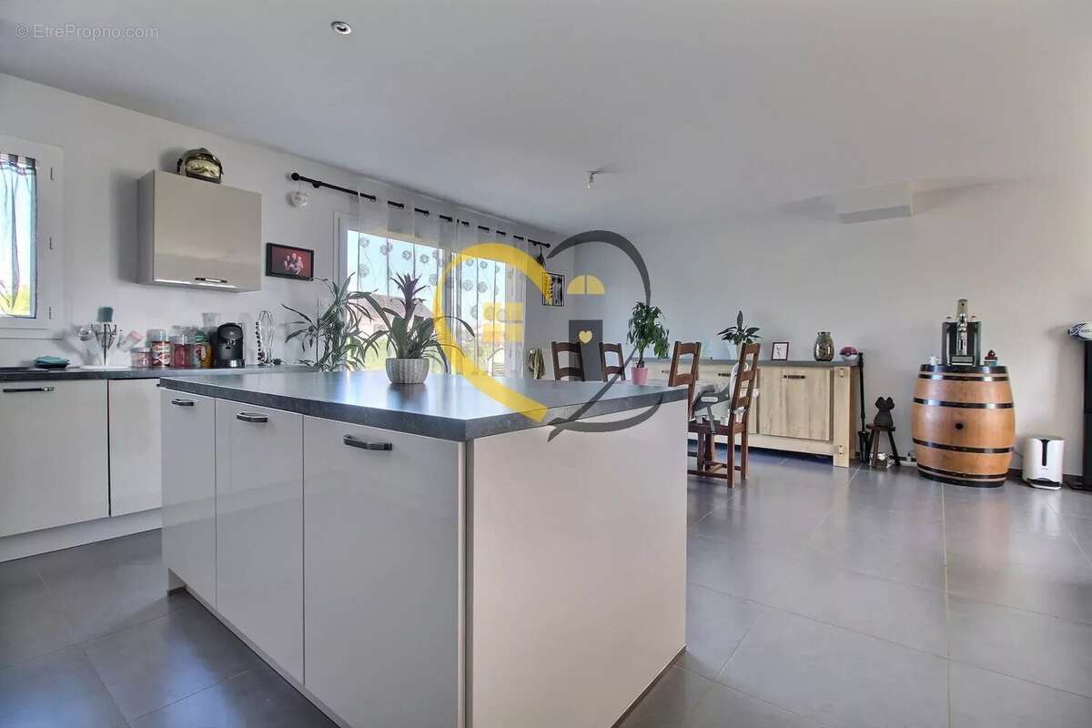 Maison à SAINT-MARTIN-D&#039;AUXIGNY