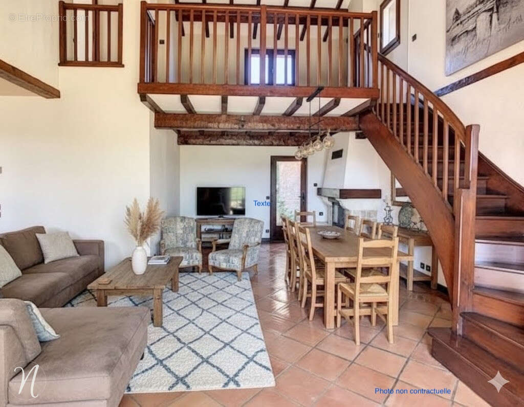 Maison à LENTILLY