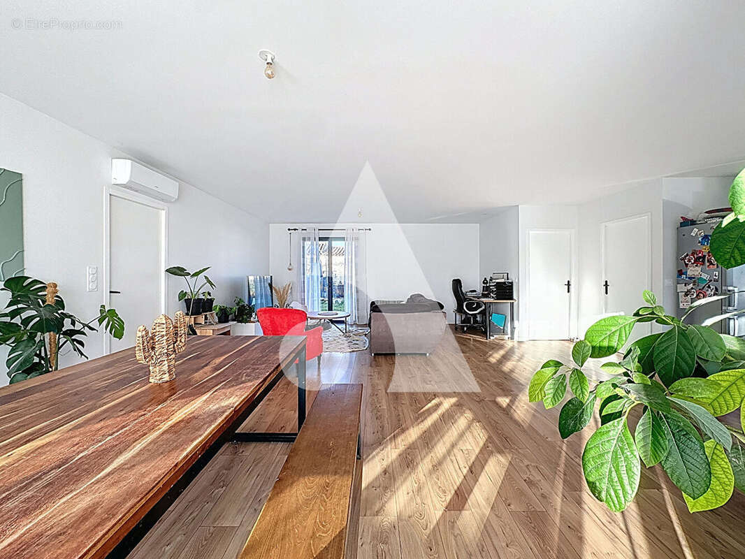 Maison à LESCURE-D'ALBIGEOIS