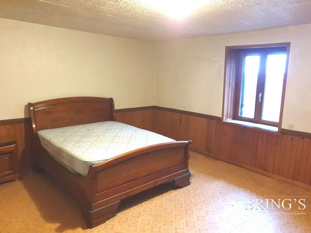 Maison à SAINT-BRESSON