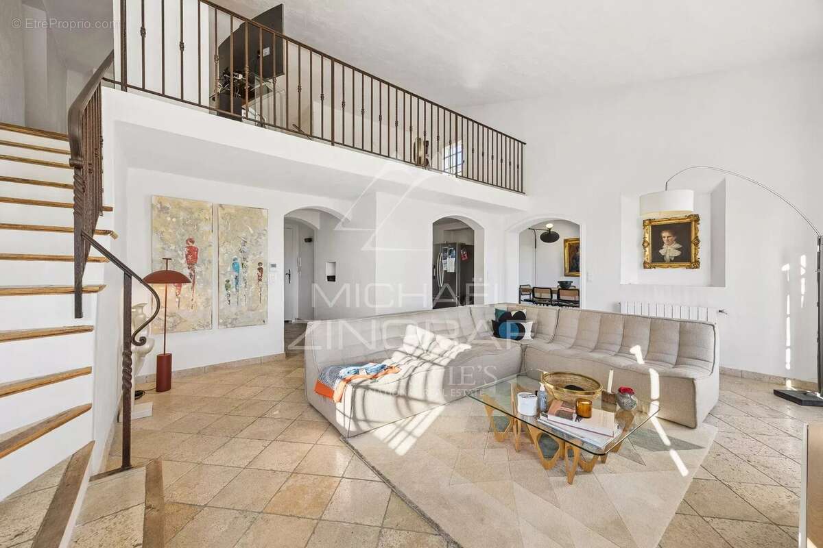 Maison à PEYMEINADE