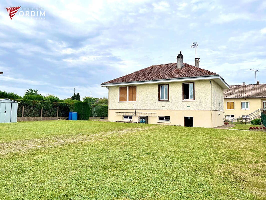 Maison à BLENEAU