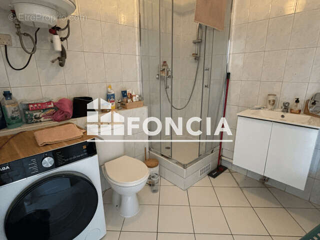 Appartement à PARAY-VIEILLE-POSTE