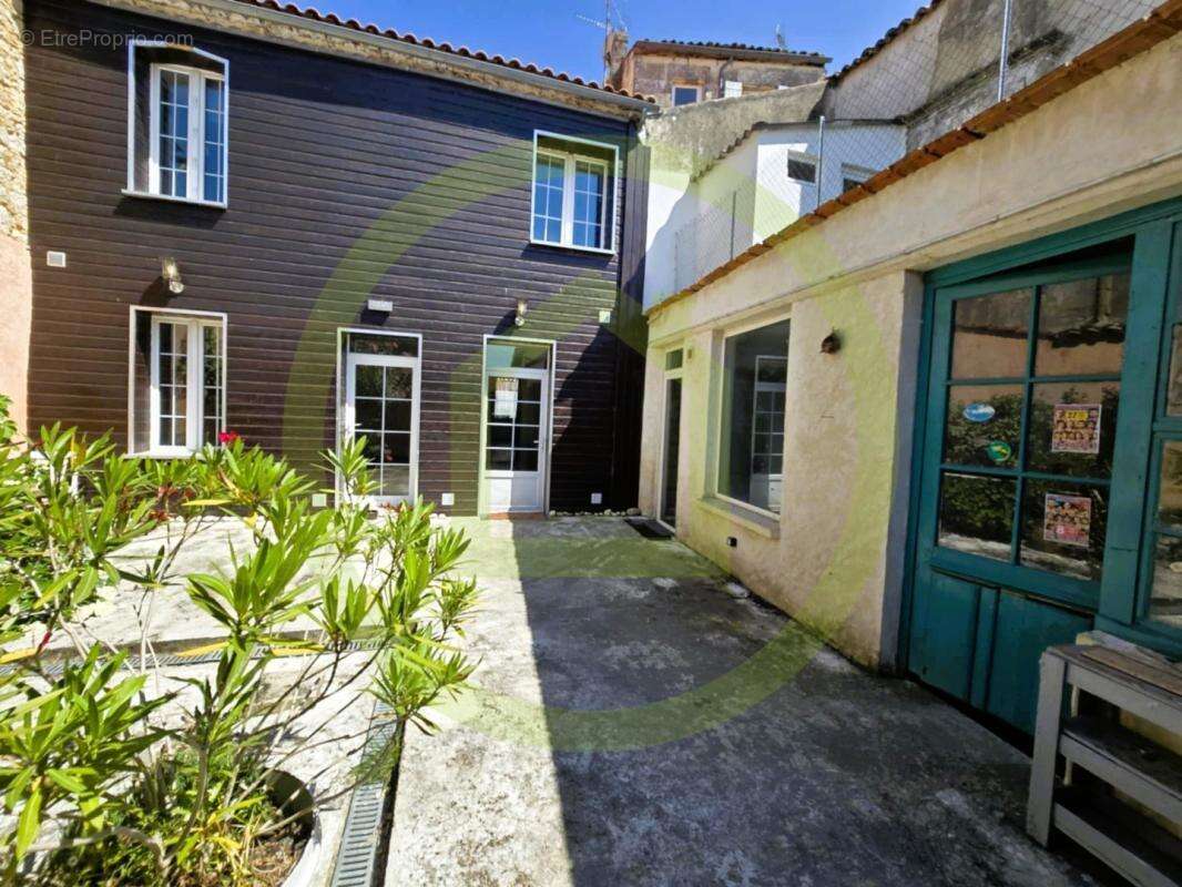 Maison à MIRAMBEAU