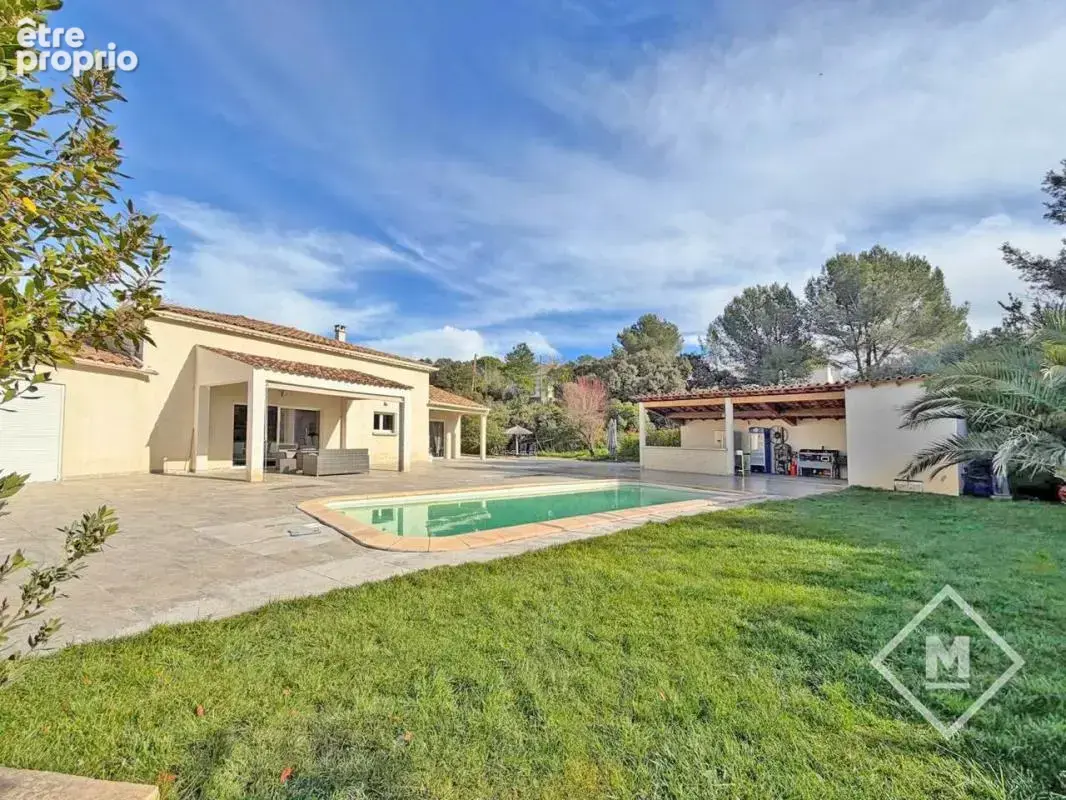 Maison d’Architecte de 250 m² dans un Écrin Arboré de 3 000 m² - photo 3