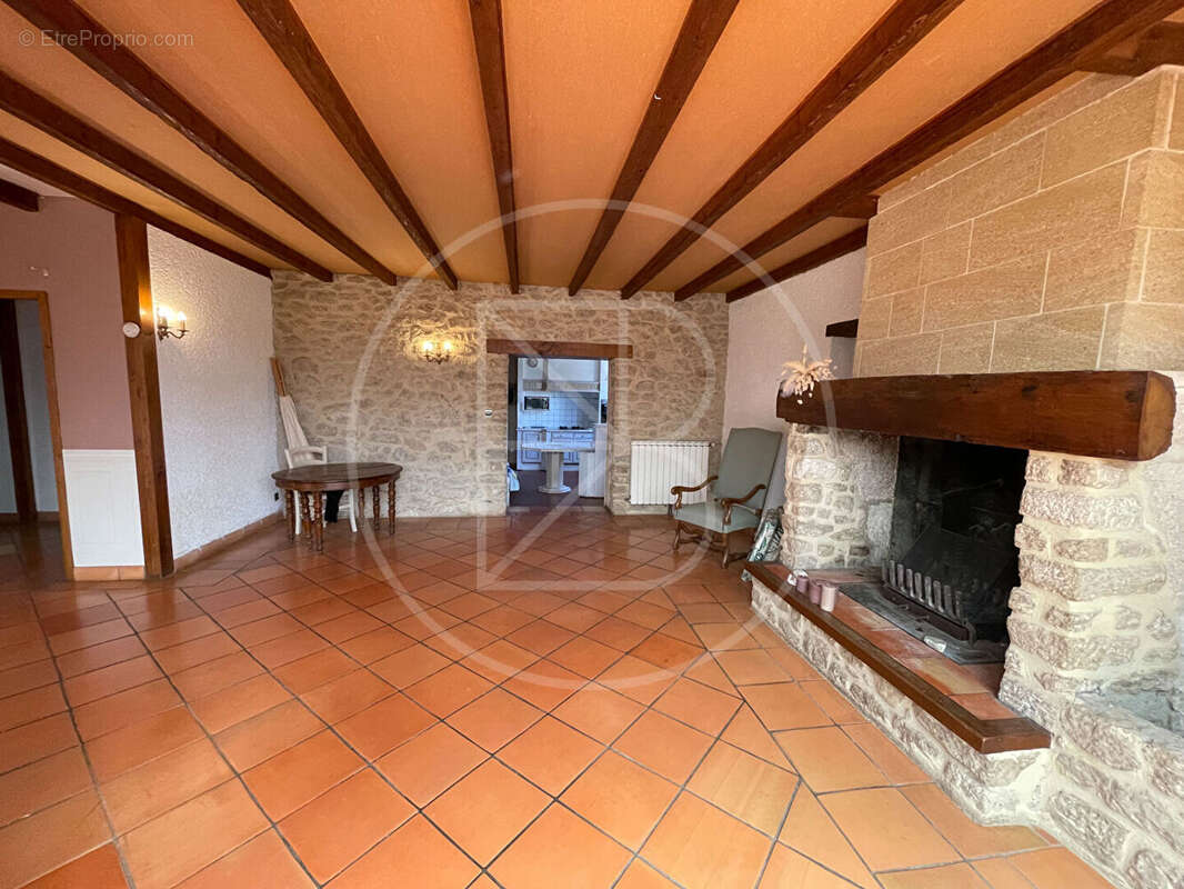 Maison à MONSEGUR