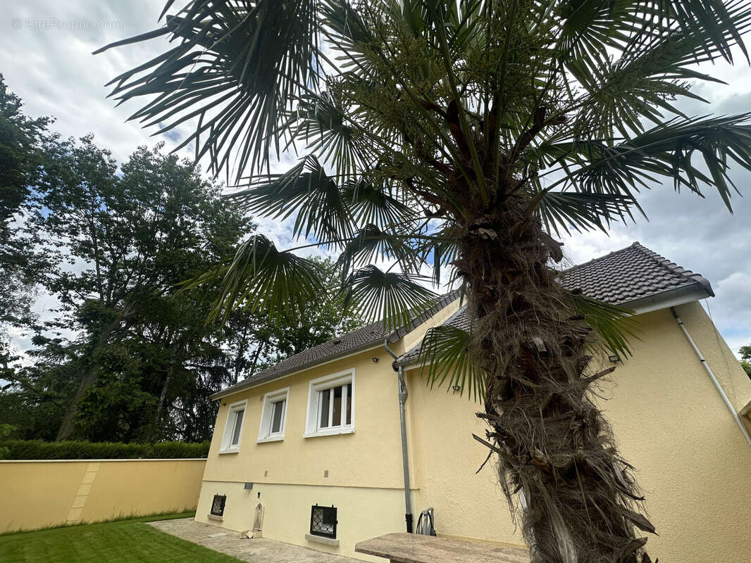 Maison à GRISY-SUISNES