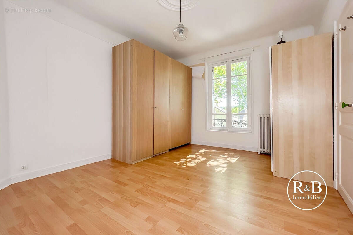 Maison à LES CLAYES-SOUS-BOIS