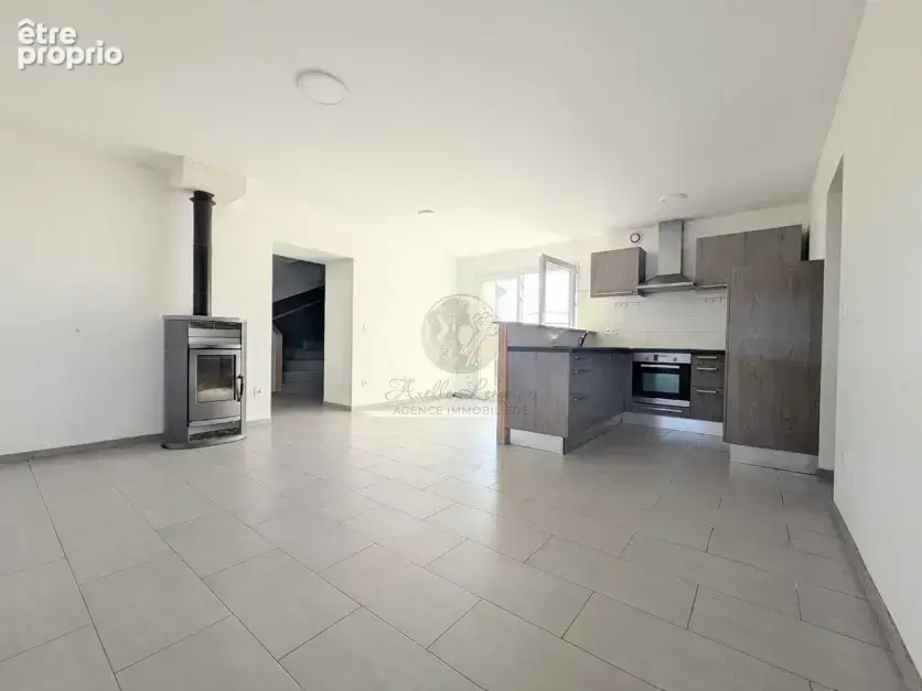 Chaponnay   Propriété rare avec plus de 300m2 de dépendances et grand terrain - photo 5