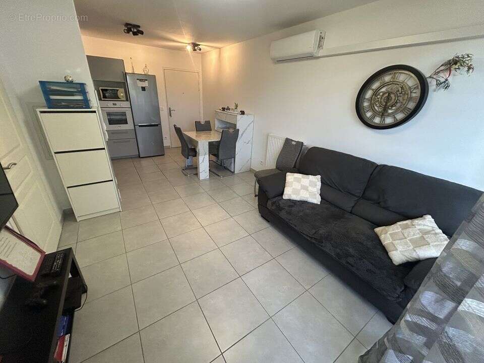 T2 - plan de cuques - box - garage - terrasse - sans vis à vis - Appartement à PLAN-DE-CUQUES
