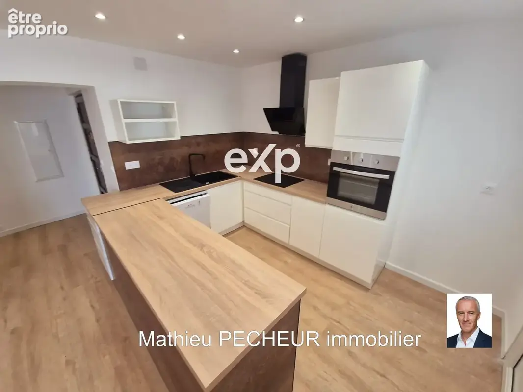Appartement 5 pièces 133 m² à vendre à Saint-Denis (97400) - photo 2
