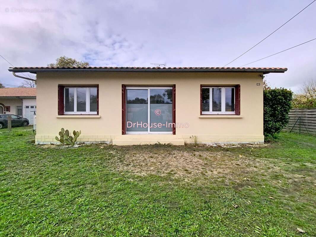 Maison à AMBARES-ET-LAGRAVE