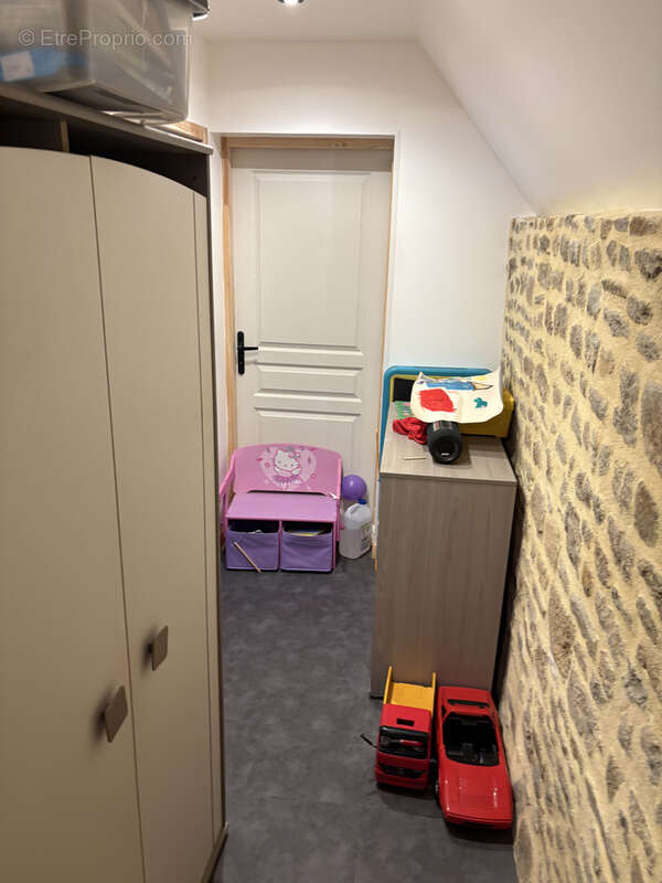 Maison à SAINT-AUBIN-FOSSE-LOUVAIN