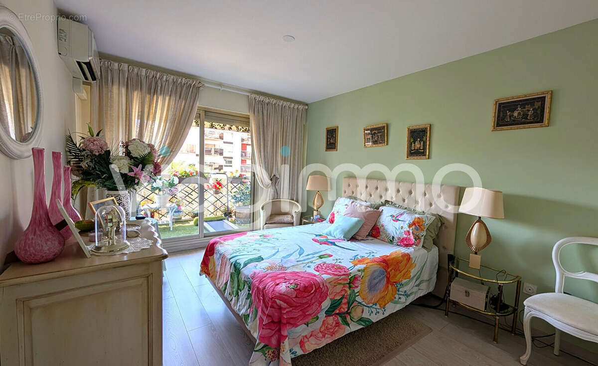 Appartement à LE CANNET