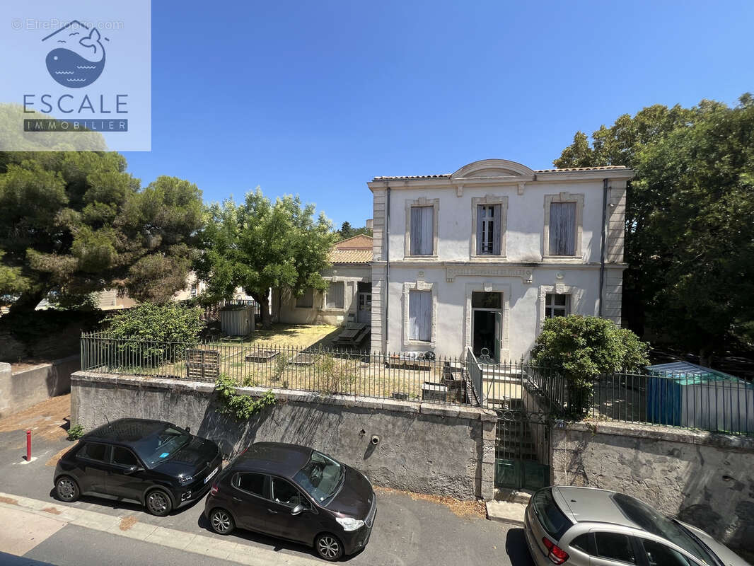 Vente maison vigneronne t5 en r+1 + garage a poussan - photo 2
