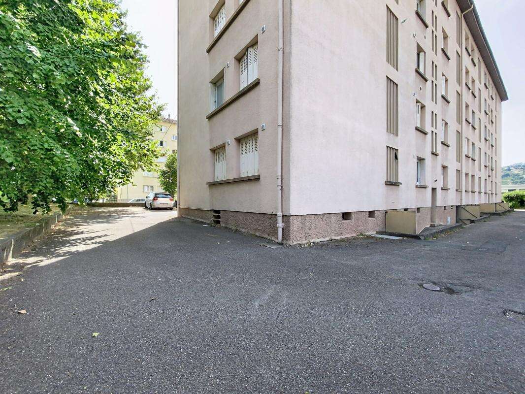 Appartement - 3 Chambres - 1 Place de parking privative - Proche toutes commodités - photo 19