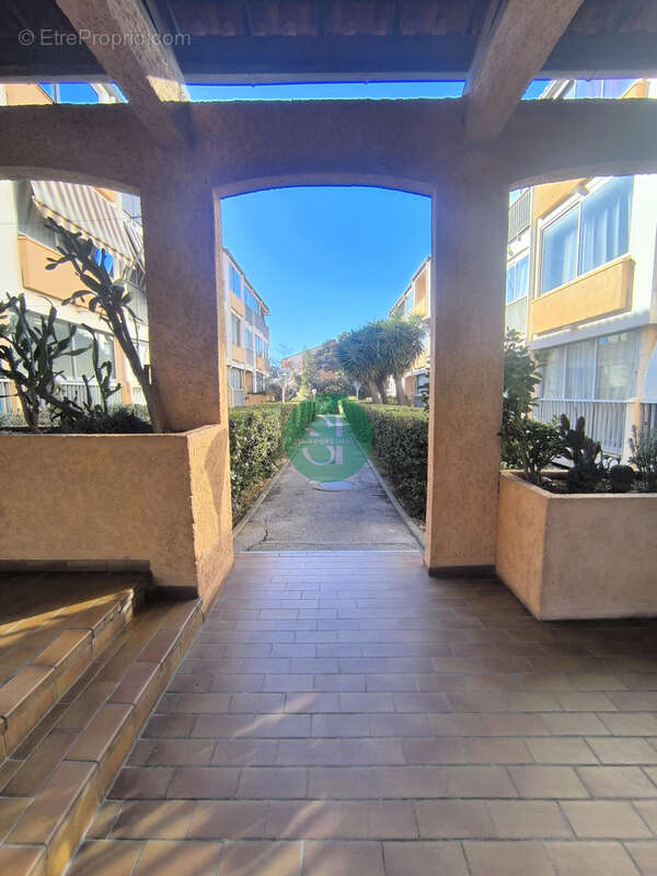 Appartement à SIX-FOURS-LES-PLAGES