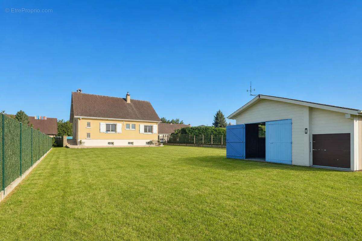 Maison à AUNEUIL