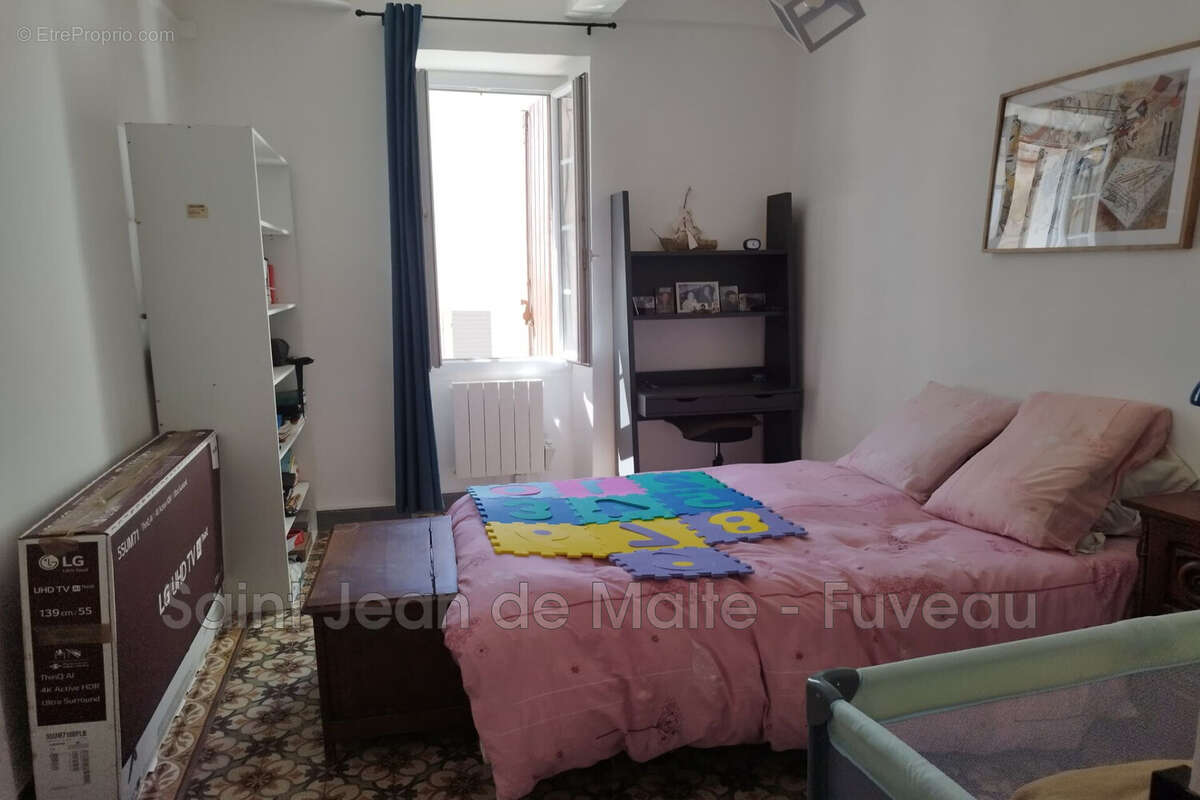 Appartement à SAINT-ZACHARIE