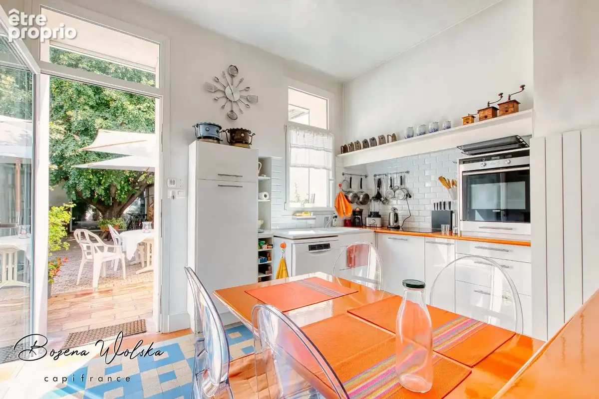 Maison de charme - T6 à vendre avec jardin, piscine, garage et atelier à Istres ( 13) - photo 9