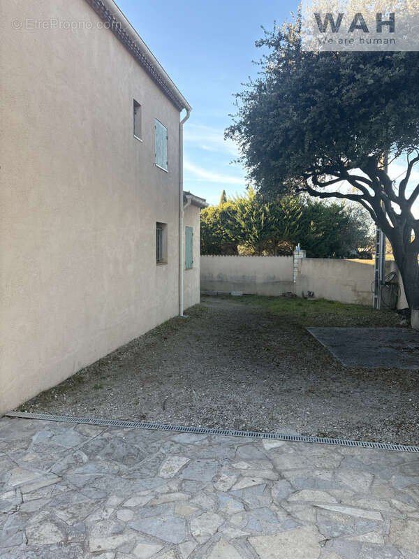 Maison à VILLEVIEILLE
