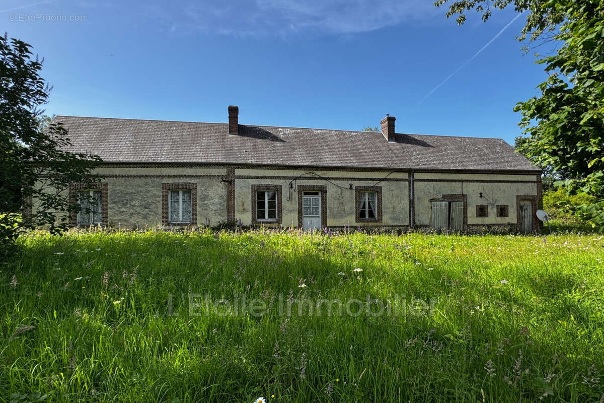 Maison à MAHERU