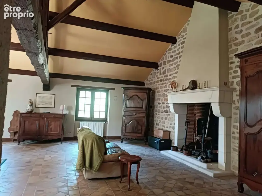 Maison de caractère de 225 m² avec parc arboré de 3000 m² - proche de Montmorillon - photo 2