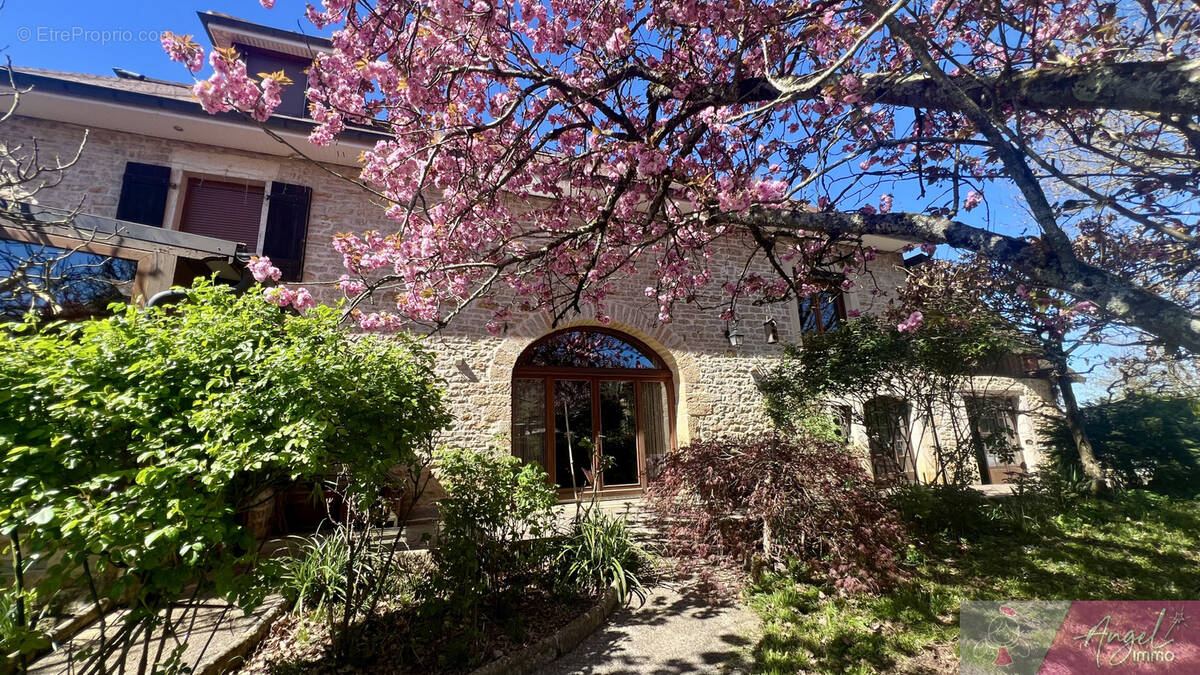 Maison à LOUVATANGE