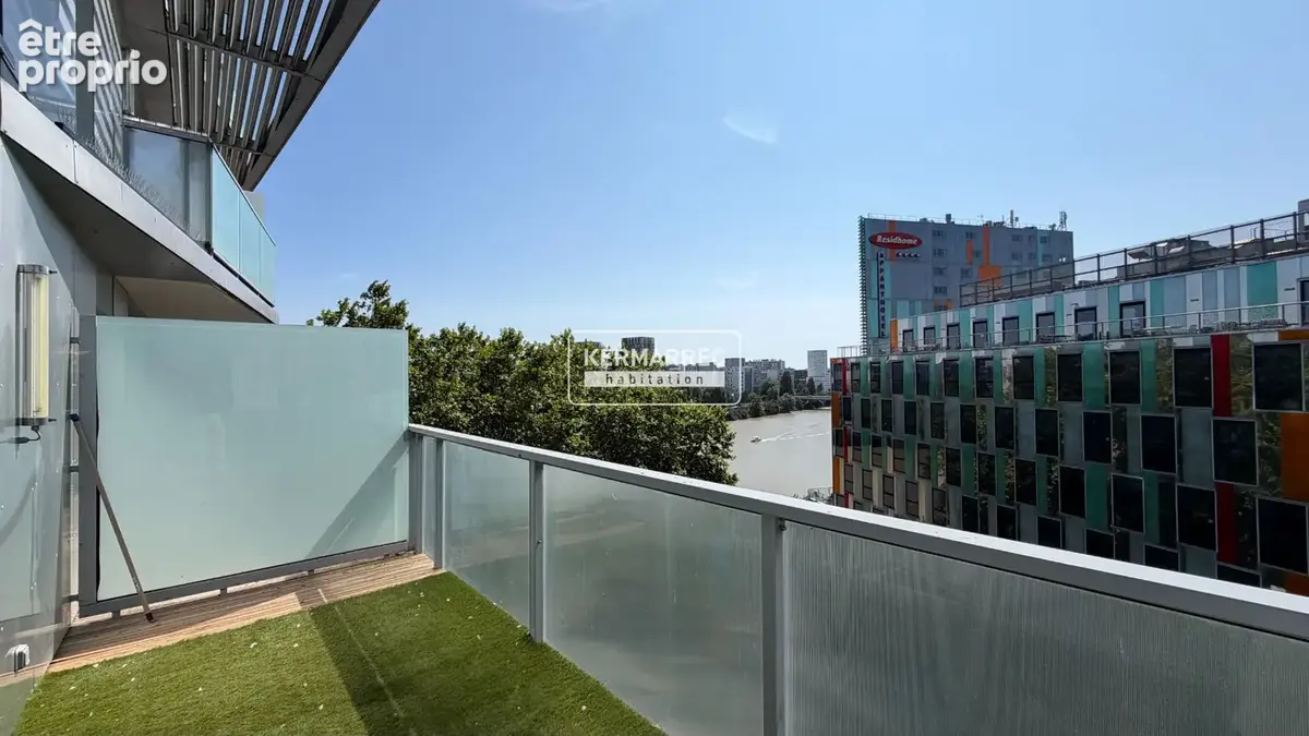 Appartement Nantes T3 duplex 61m² - vue Loire - terrasse - stationnement - photo 9
