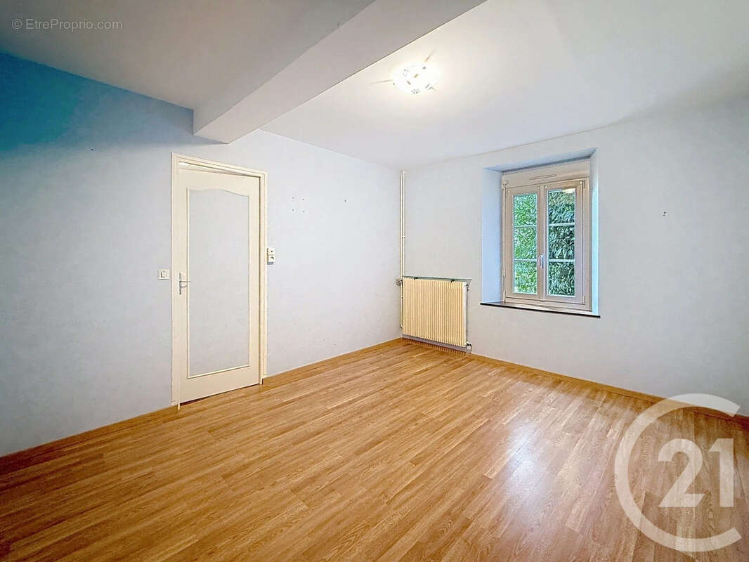 Maison à MELZ-SUR-SEINE