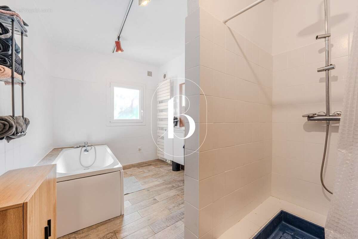 Maison 130 m² à Saint-Michel-D'euzet  - photo 23