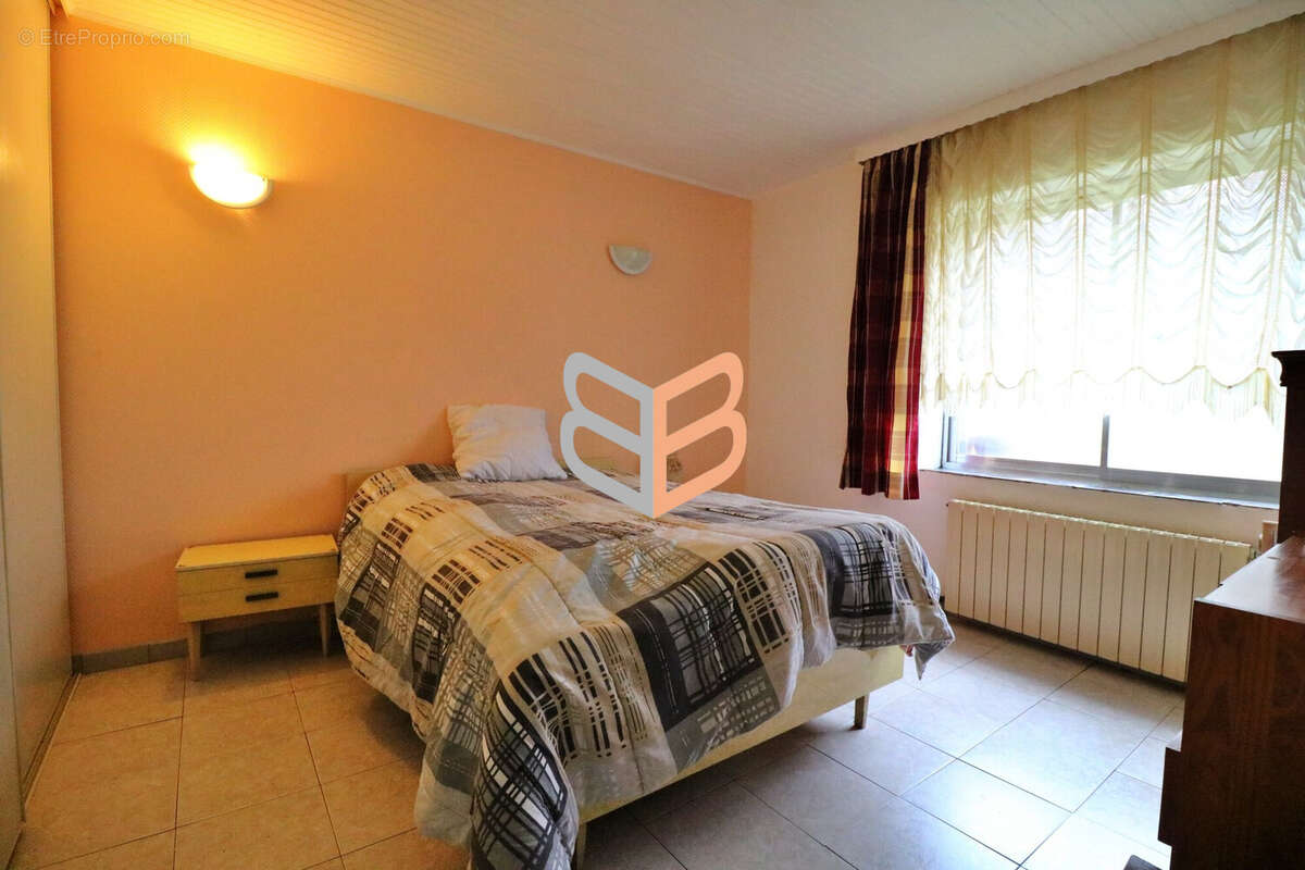 Appartement 240 m² à Thil  - photo 8