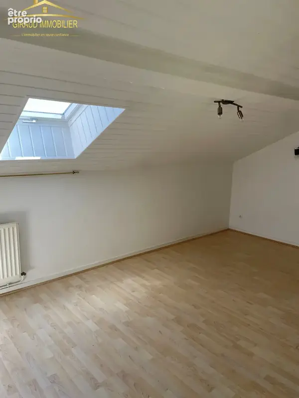 Charlieu-appartement en duplex - photo 5