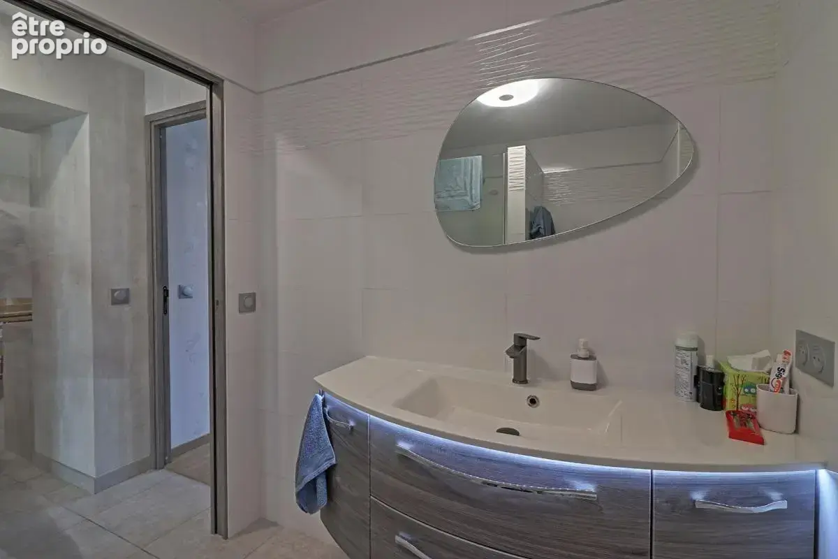 T4 dans maison (3 chambres) entièrement rénové, Doussard, 89 m² avec jardin, garage, cave et parking - photo 10