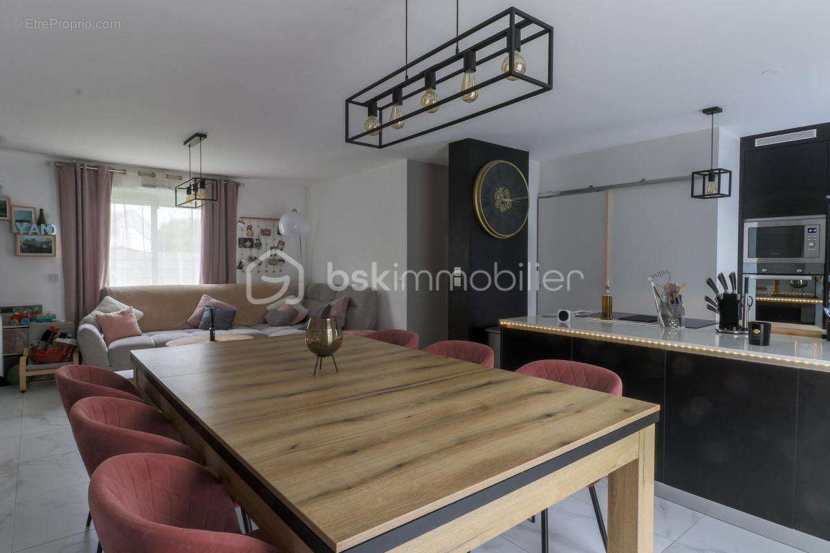 Maison à MORIGNY-CHAMPIGNY