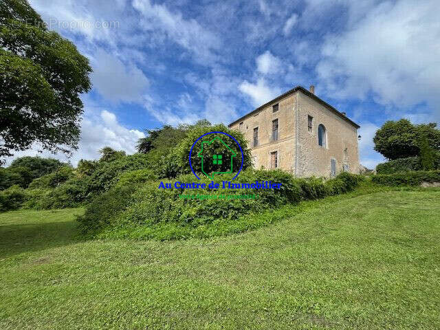 Appartement à PRAYSSAS