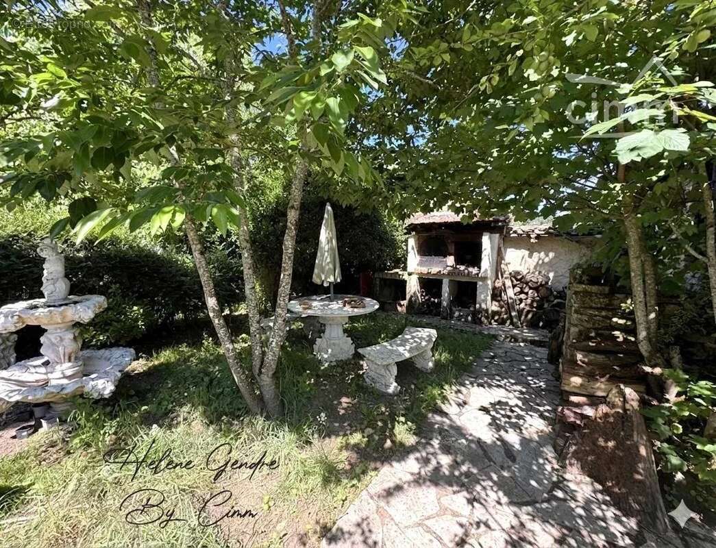 Maison à MONTIGNAC