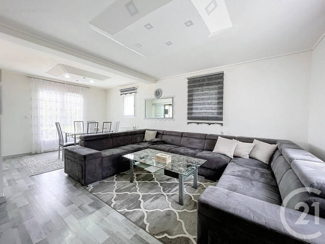 Maison à MAROLLES-SUR-SEINE