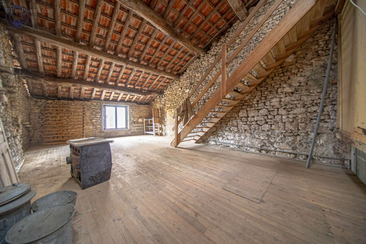 Maison à COUVERTPUIS