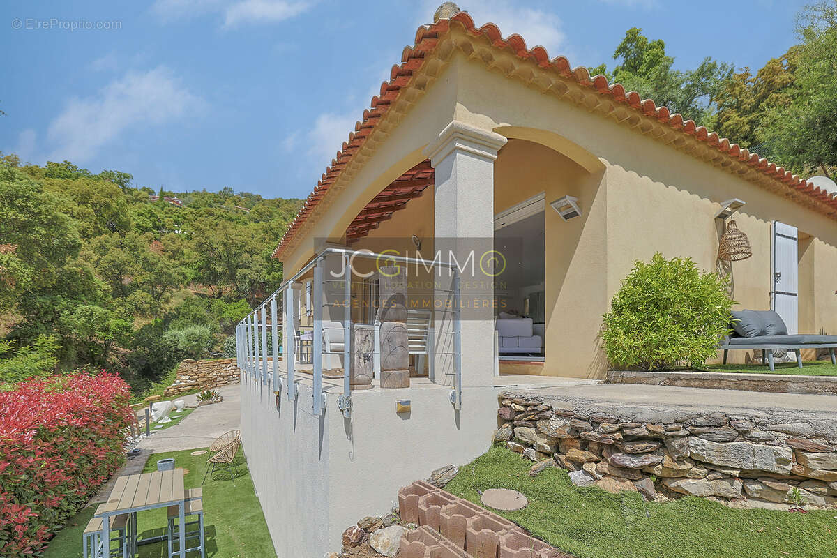 Maison à LA LONDE-LES-MAURES