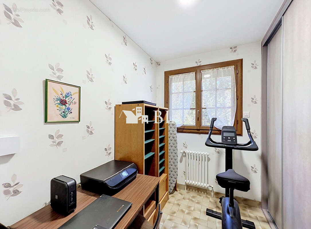 Maison 117 m² à Le Noyer-En-Ouche  - photo 8