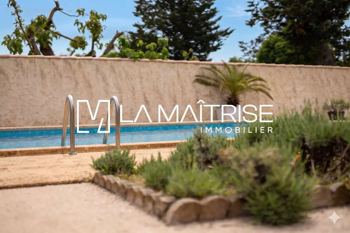 Maison 246 m² à Saint-Maximin-La-Sainte-Baume  - photo 3