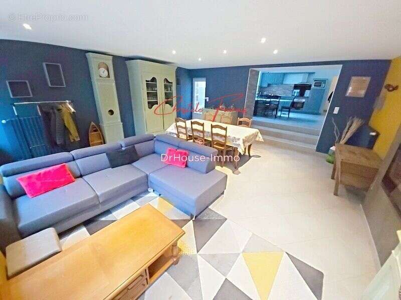 Maison à LOUVIGNE-DU-DESERT