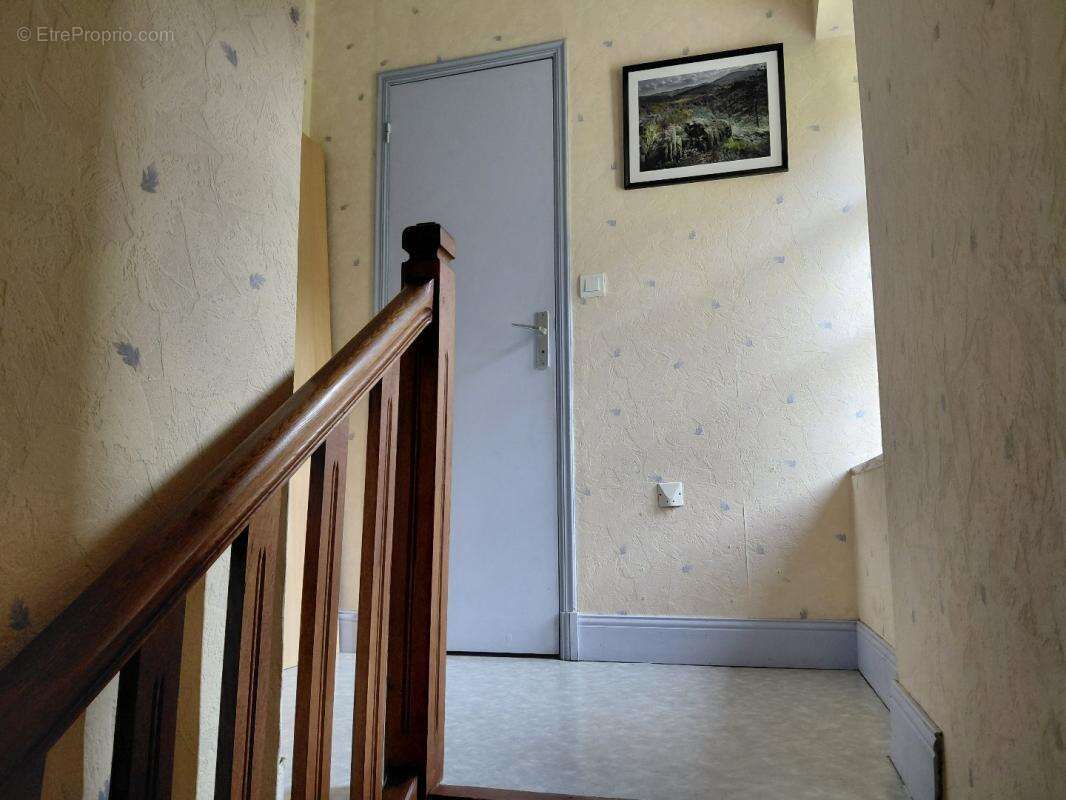 Maison à ANGLARDS-DE-SALERS