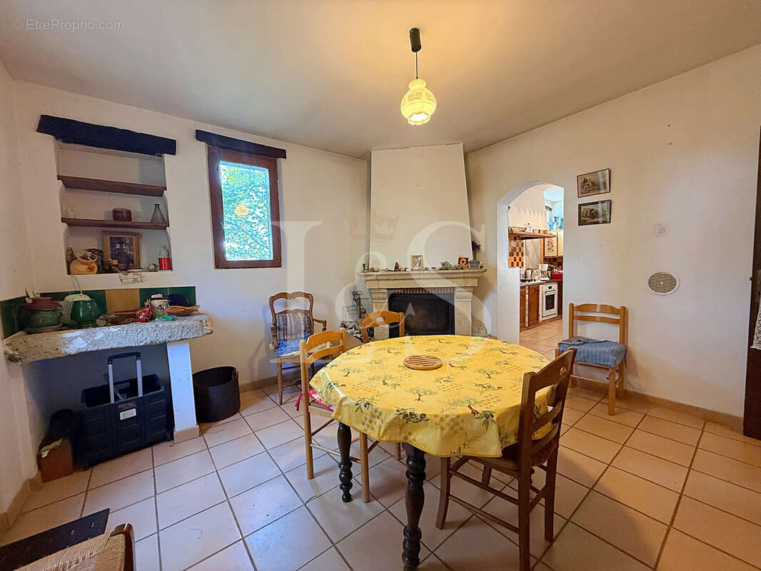 Maison à VAISON-LA-ROMAINE