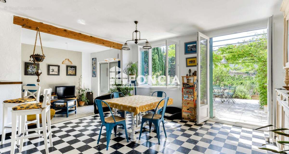 Maison à SAINT-JEAN-DE-BARROU