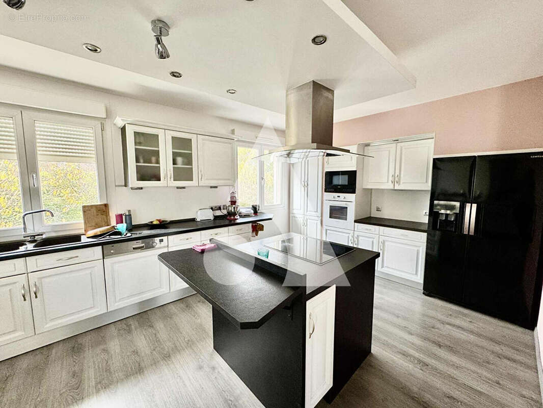 Maison à NEUFCHATEAU